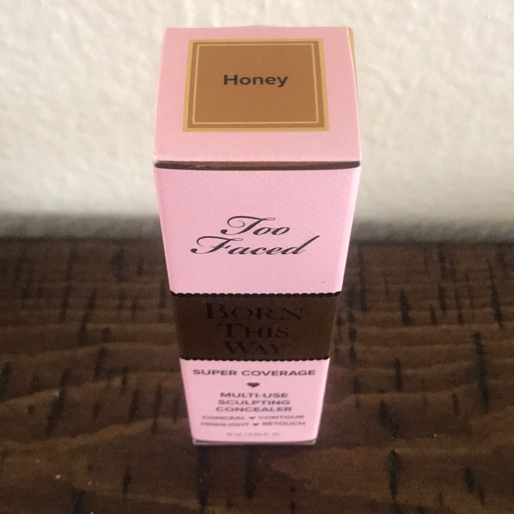 Too Faced Multi-use Sculpting Concealer